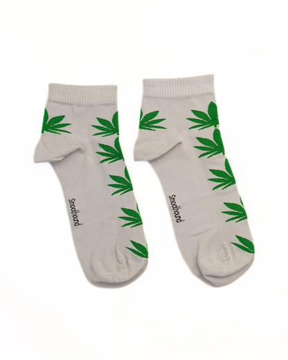 Leafy White - Bamboo Ankle Socks